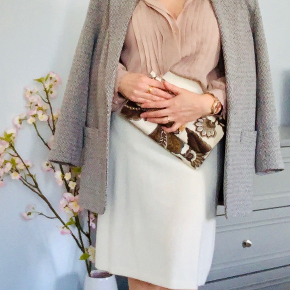 VINTAGE YVES VENET PLEATED BLOUSE IN BEIGE / LACE SCALLOP COLLAR / MED - LARGE - Picture 4 of 12